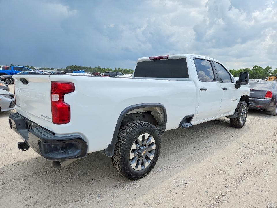 2025 CHEVROLET SILVERADO K2500 CUSTOM — Фото 3 из 12