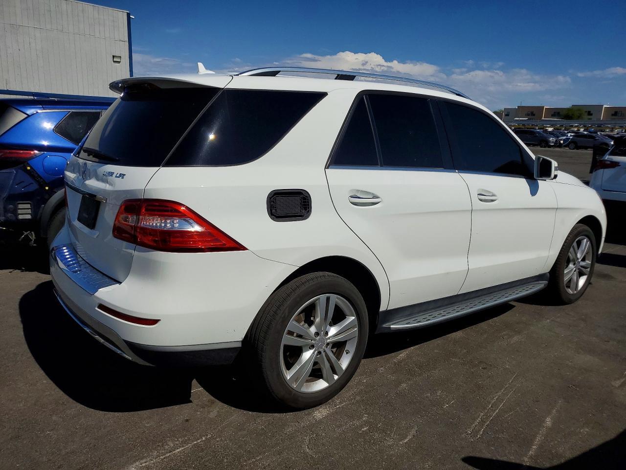 2015 MERCEDES-BENZ ML 350 — Фото 3 из 12