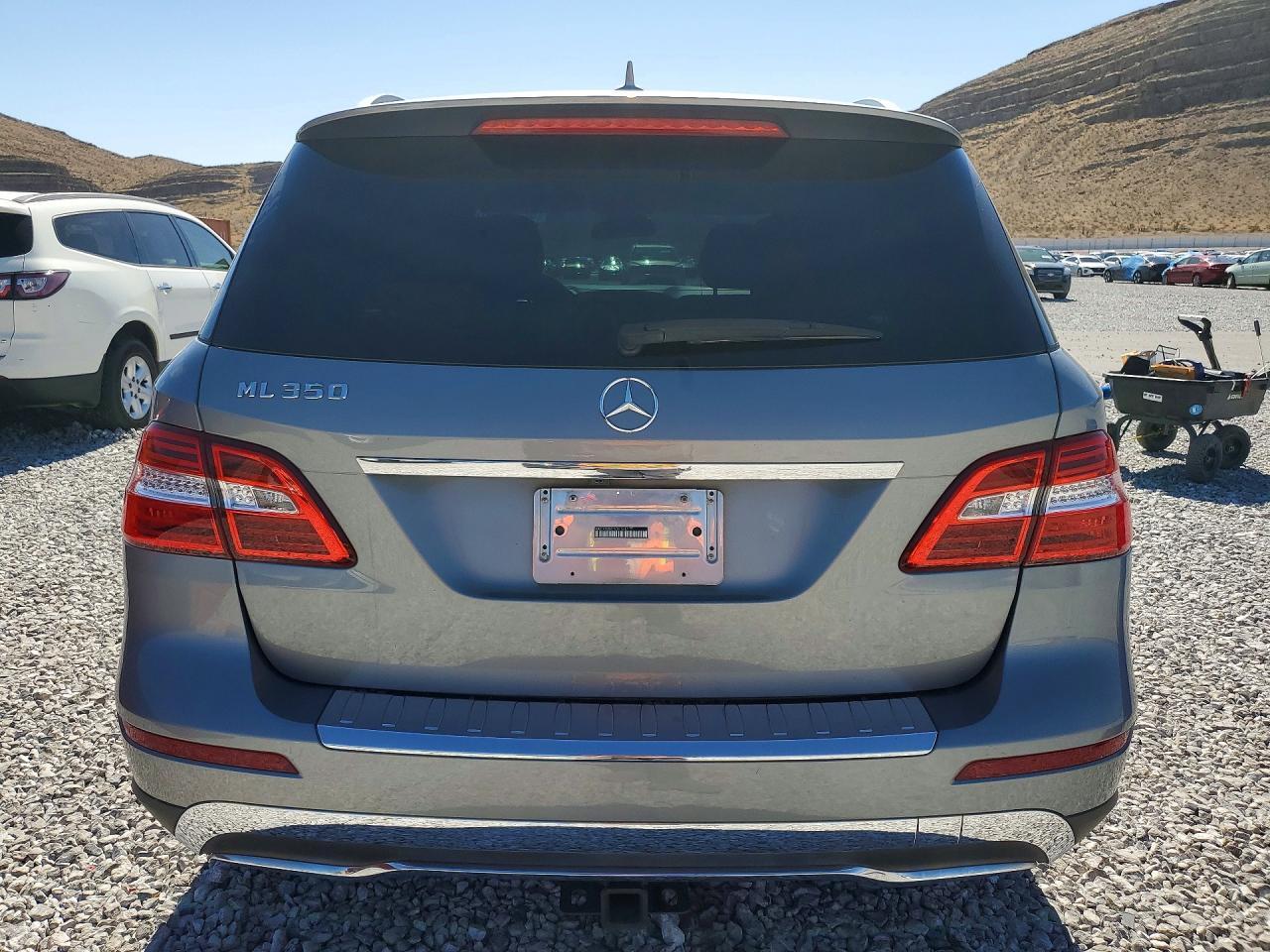 2014 MERCEDES-BENZ ML 350 — Фото 6 из 12
