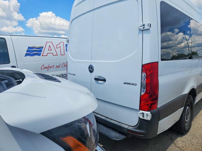 2020 MERCEDES-BENZ SPRINTER 2500 DELIVERY VAN — Фото 10 из 13