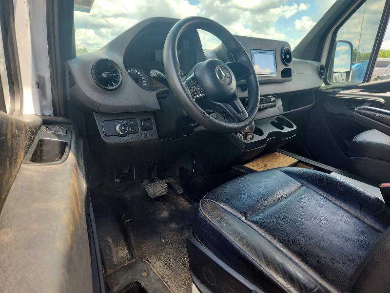 2020 MERCEDES-BENZ SPRINTER 2500 DELIVERY VAN — Фото 8 из 13