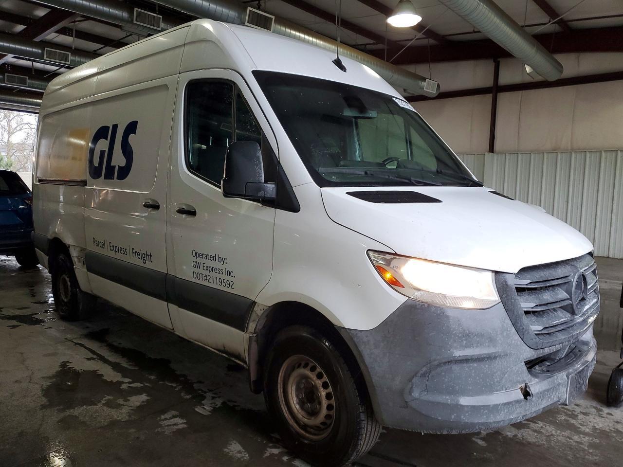 2020 MERCEDES BENZ SPRINTER 2500 DELIVERY VAN — Фото 4 из 13