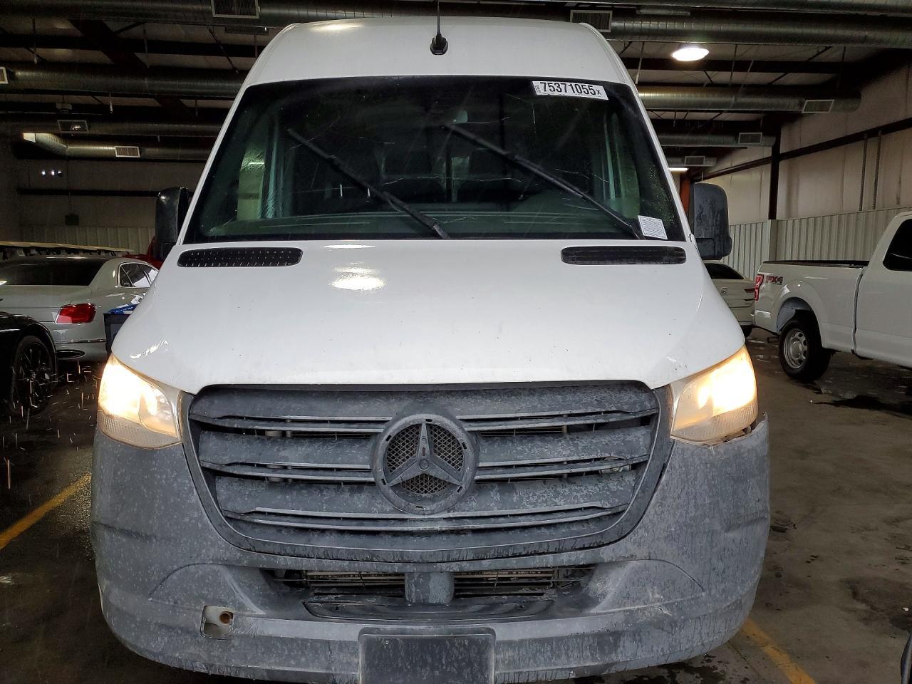2020 MERCEDES BENZ SPRINTER 2500 DELIVERY VAN — Фото 5 из 13