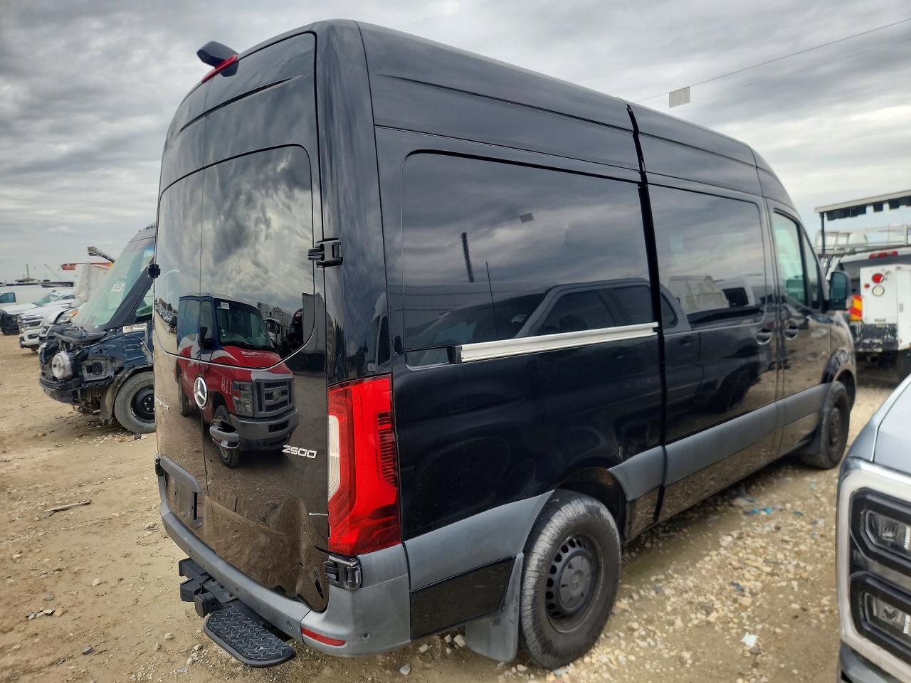 2023 MERCEDES BENZ SPRINTER CARGO 2500 TDSL VAN — Фото 3 из 13