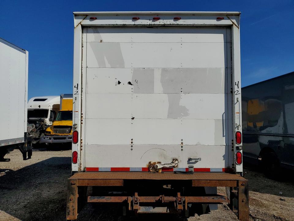 2014 MITSUBISHI FUSO BOX TRUCK — Фото 6 из 13