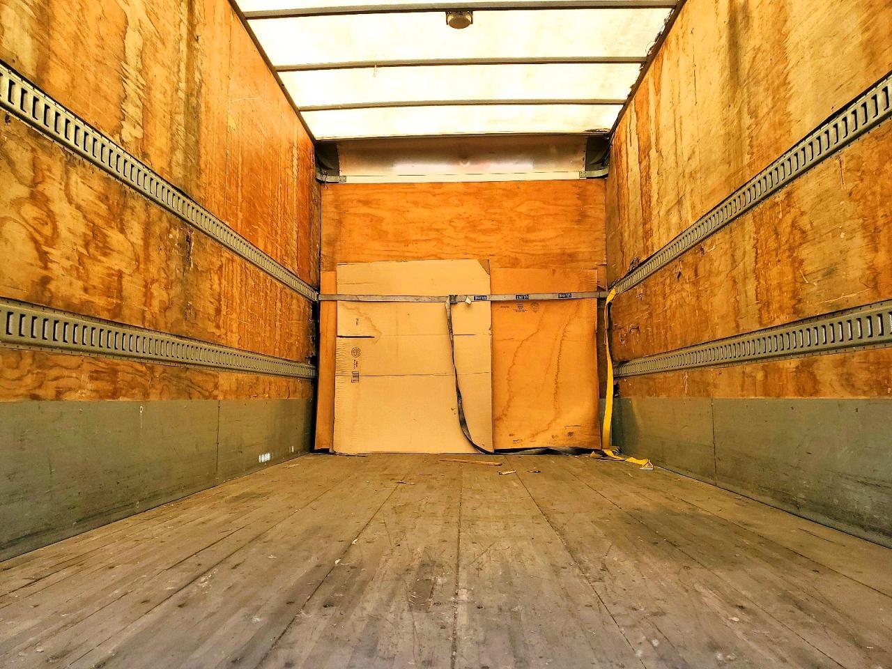 2014 MITSUBISHI FUSO FEC72S BOX TRUCK — Фото 10 из 13