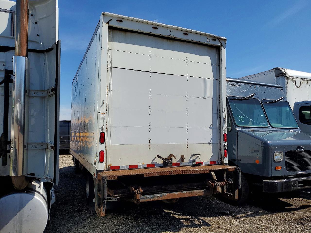 2014 MITSUBISHI FUSO FEC72S BOX TRUCK — Фото 2 из 13