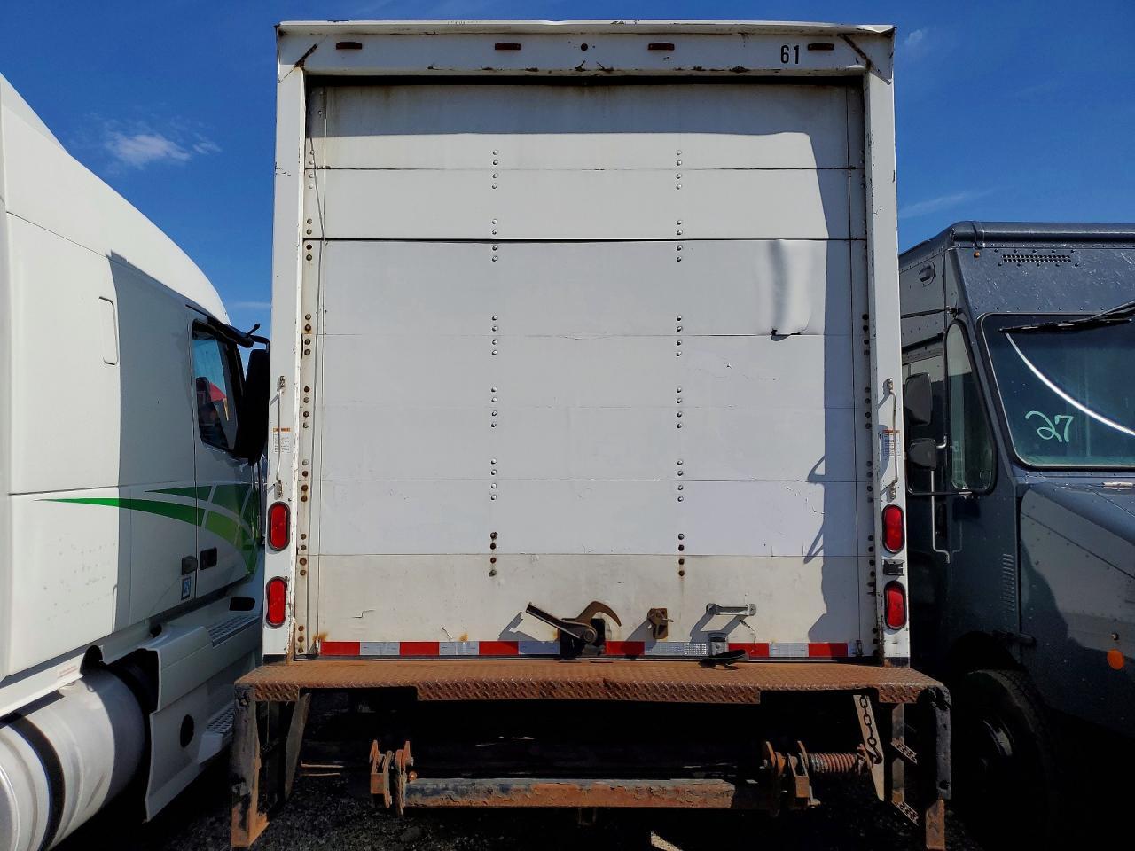 2014 MITSUBISHI FUSO FEC72S BOX TRUCK — Фото 6 из 13