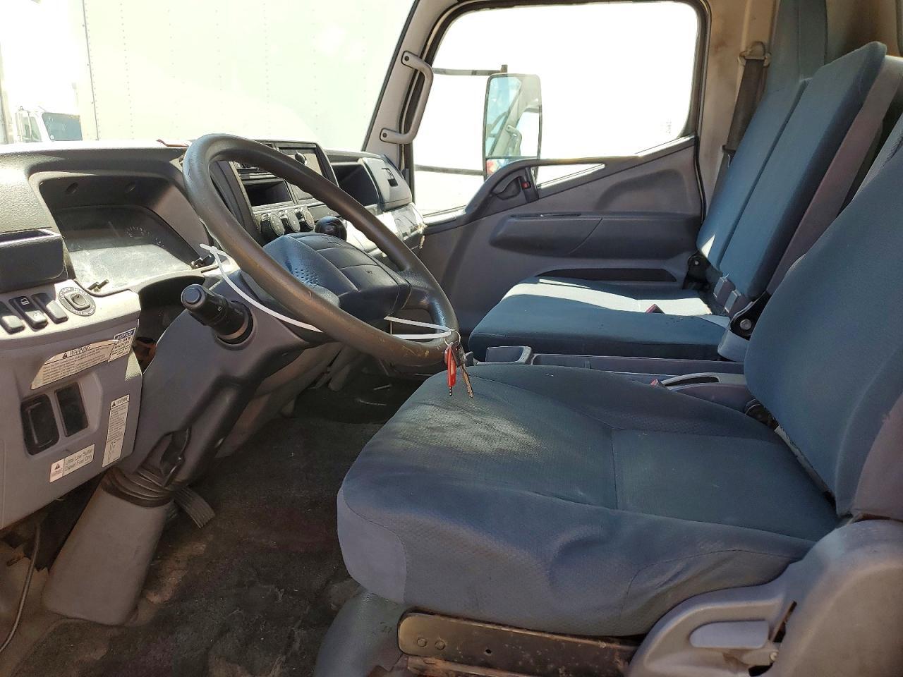 2014 MITSUBISHI FUSO FEC72S BOX TRUCK — Фото 7 из 13