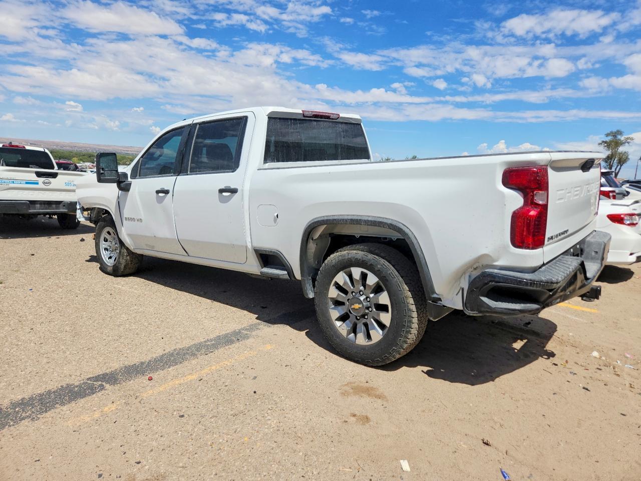 2025 CHEVROLET SILVERADO K2500 CUSTOM — Фото 2 из 12
