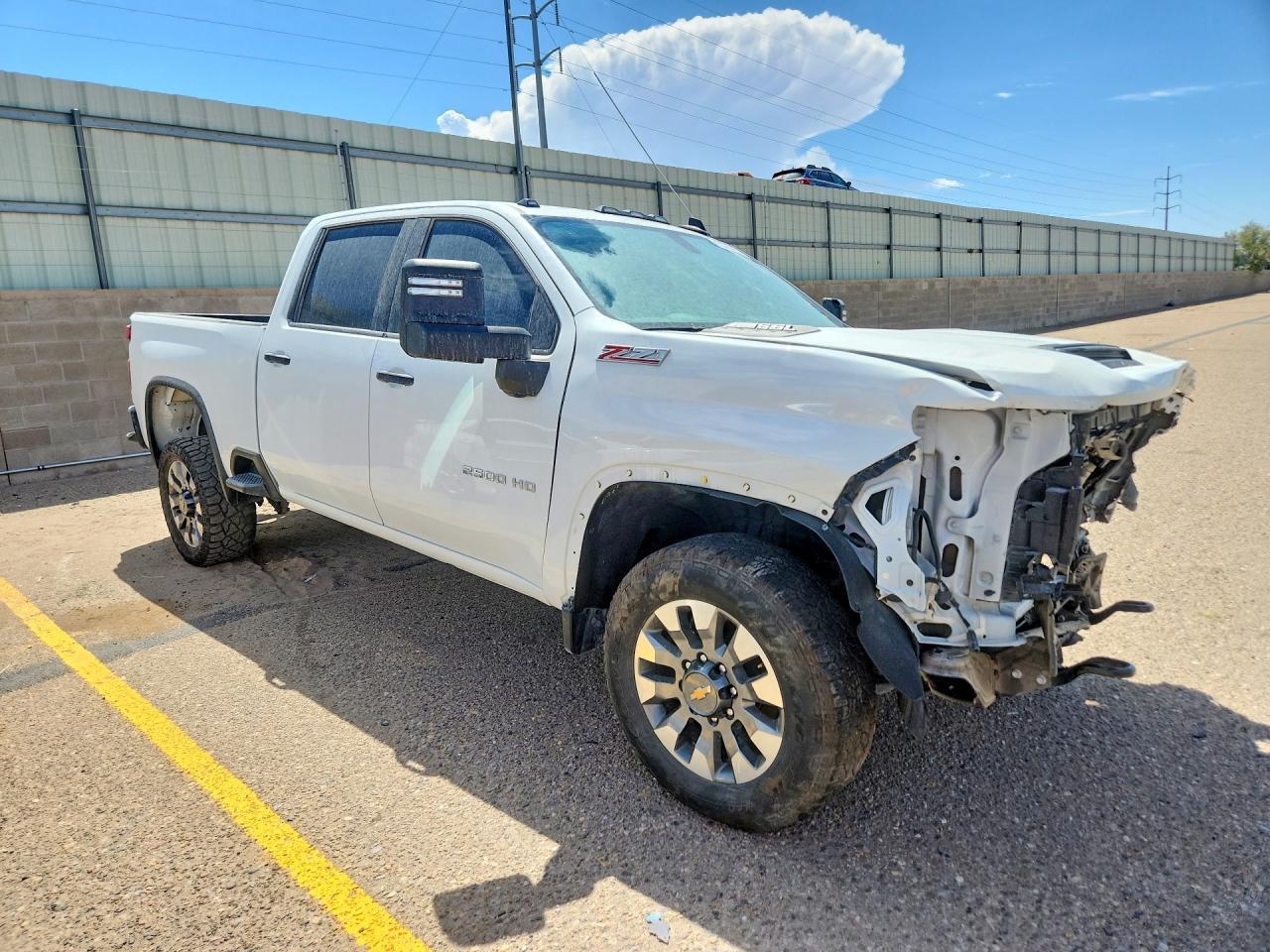 2025 CHEVROLET SILVERADO K2500 CUSTOM — Фото 4 из 12