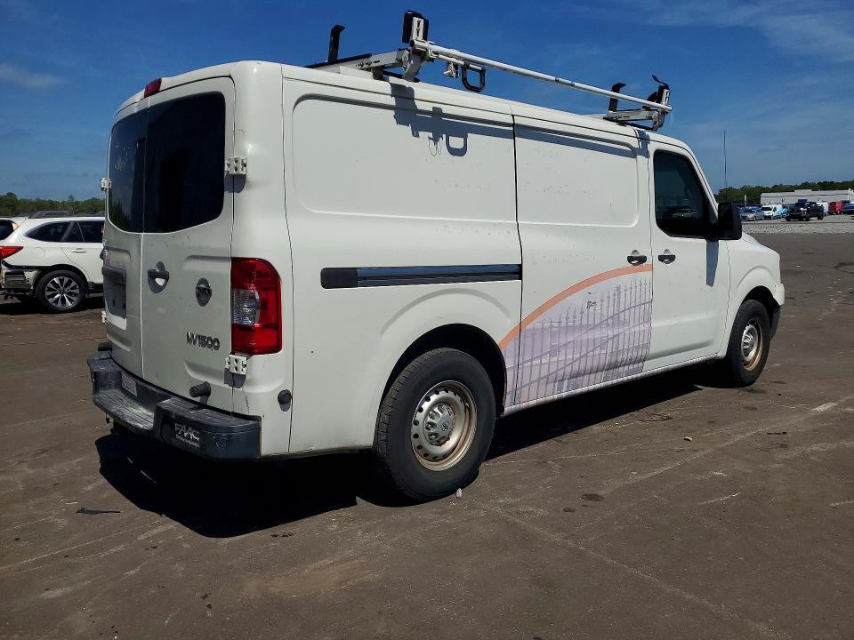2016 NISSAN NV 1500 S — Фото 3 из 13