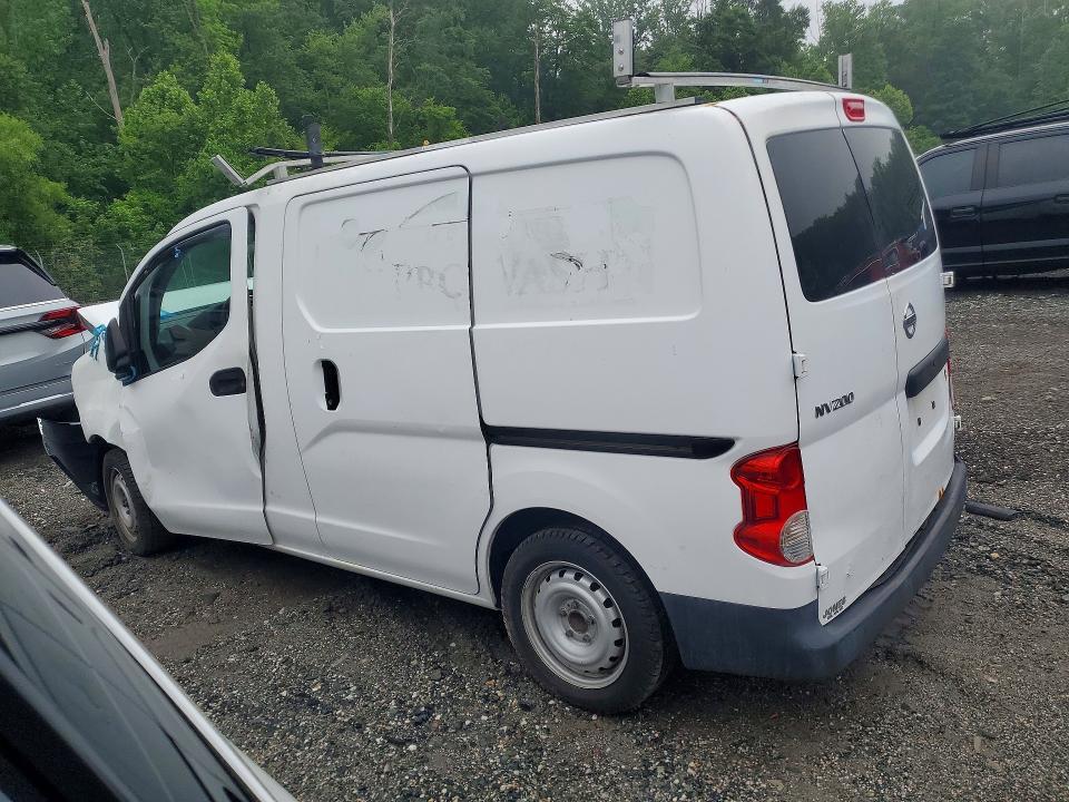 2018 NISSAN NV200 S — Фото 2 из 13