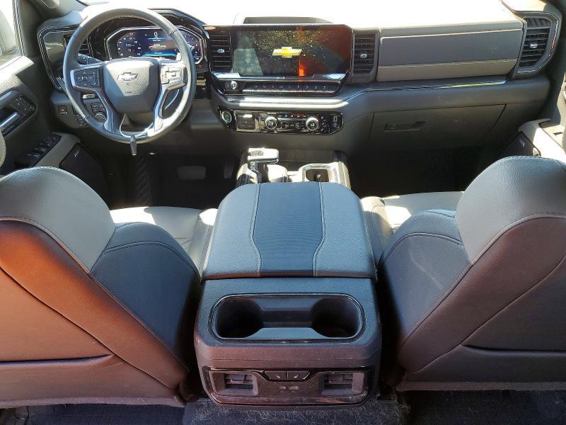 2025 CHEVROLET SILVERADO K1500 ZR2 — Фото 8 из 13