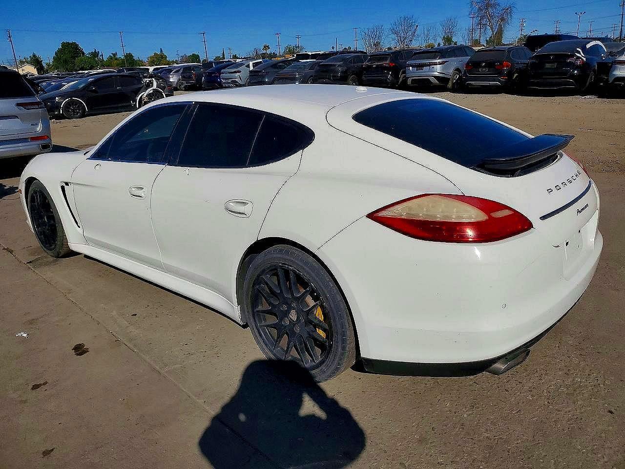 2012 PORSCHE PANAMERA 2 — Фото 2 из 11
