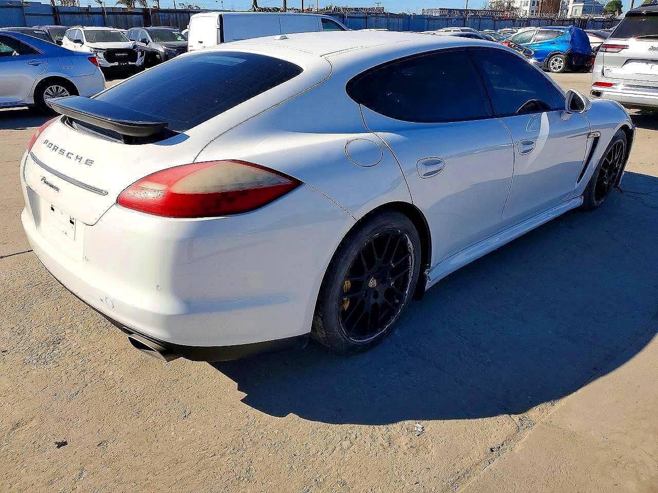 2012 PORSCHE PANAMERA 2 — Фото 3 из 11