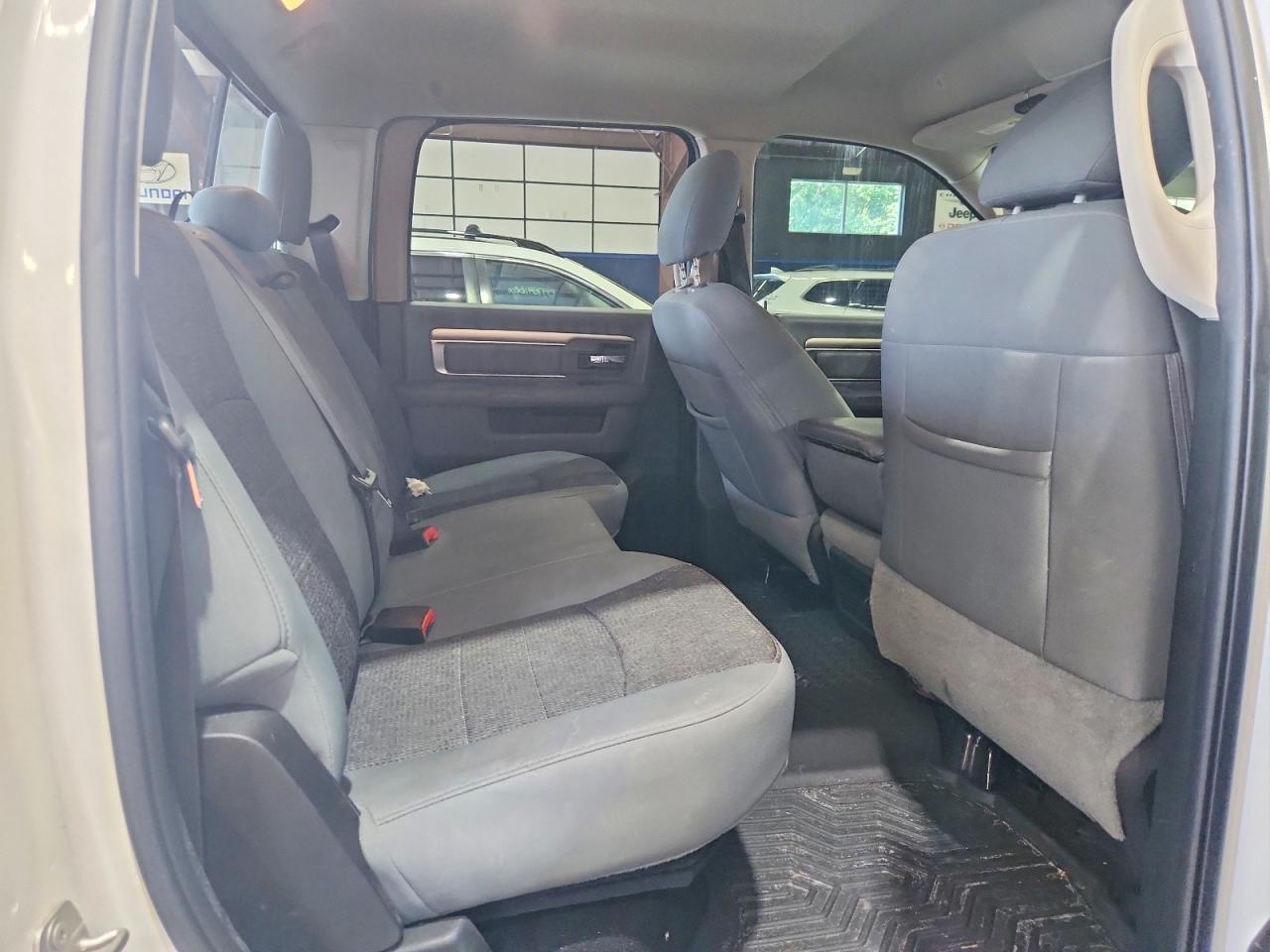 2019 RAM 1500 CLASSIC SLT — Фото 10 из 12