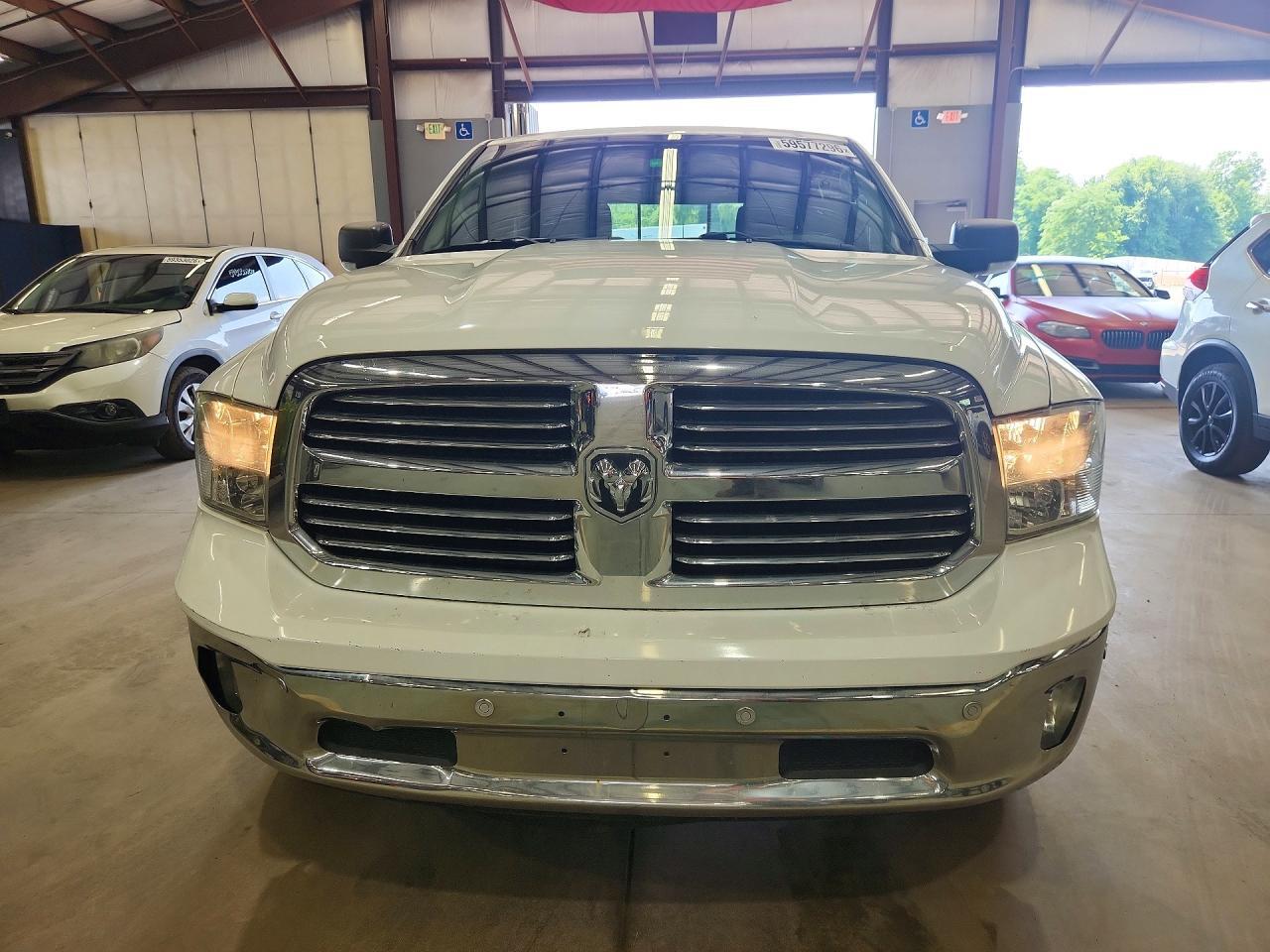 2019 RAM 1500 CLASSIC SLT — Фото 5 из 12