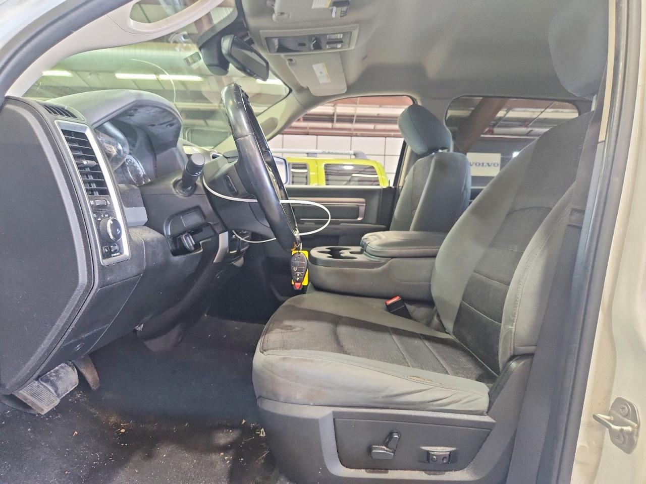 2019 RAM 1500 CLASSIC SLT — Фото 7 из 12