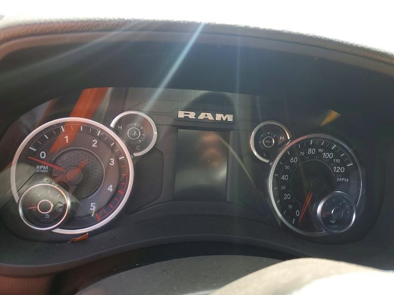 2023 RAM 3500 TRADESMAN — Фото 9 из 13