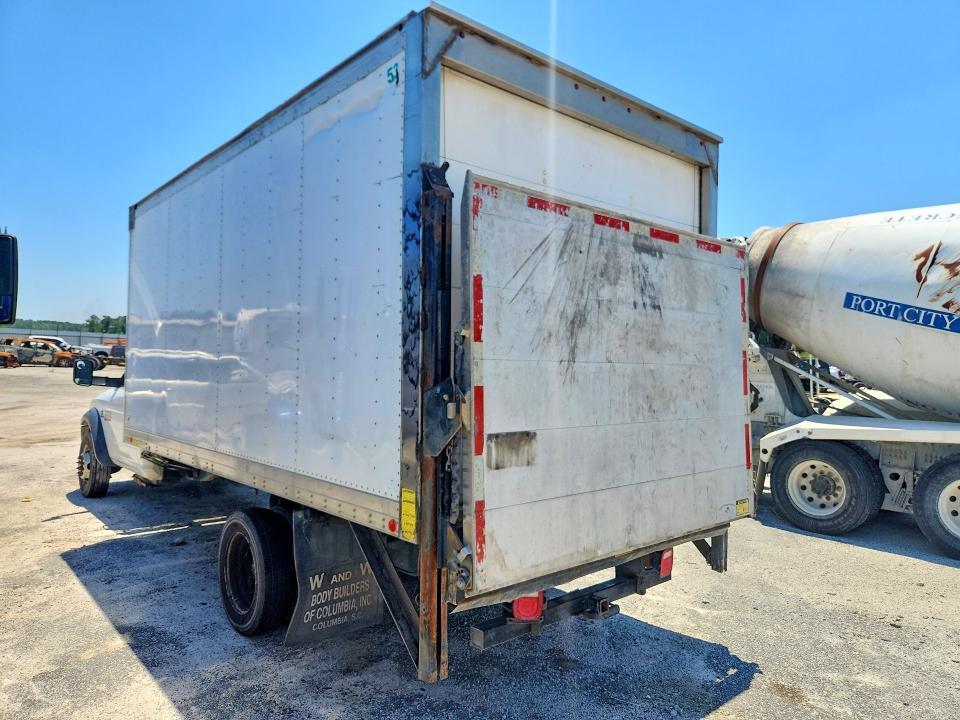 2015 RAM 5500 BOX TRUCK — Фото 2 из 12