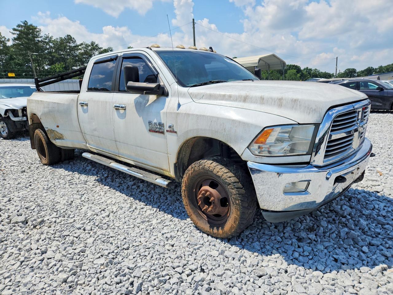 2013 RAM 3500 SLT — Фото 4 из 12