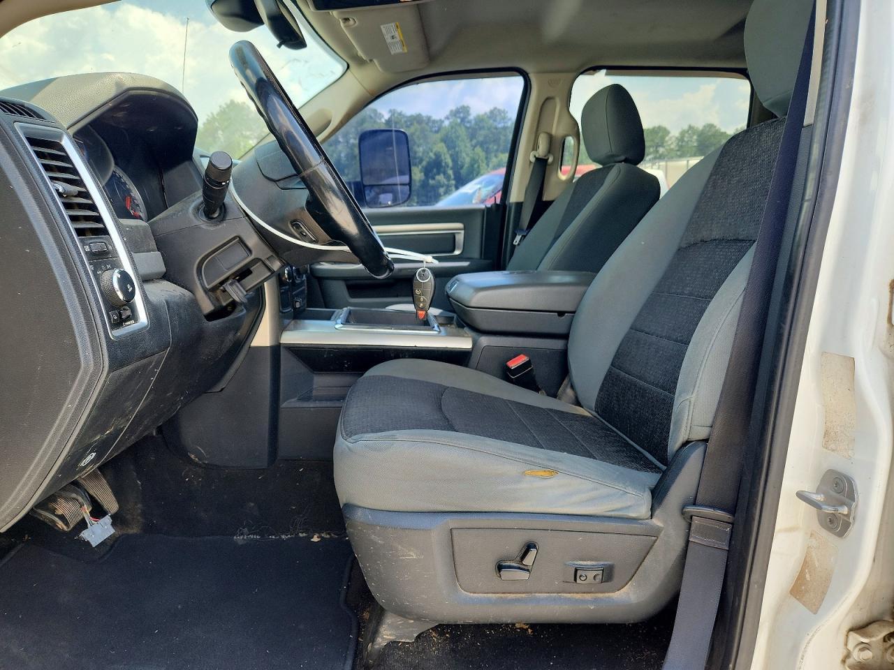2013 RAM 3500 SLT — Фото 7 из 12