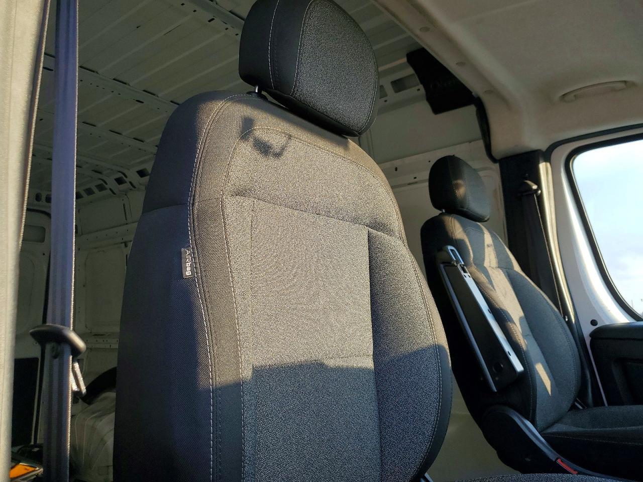 2023 RAM PROMASTER 2500 CARGO — Фото 11 из 14