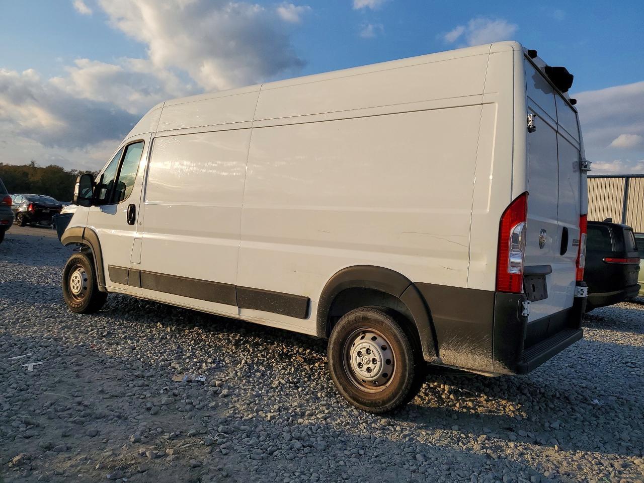 2023 RAM PROMASTER 2500 CARGO — Фото 2 из 14