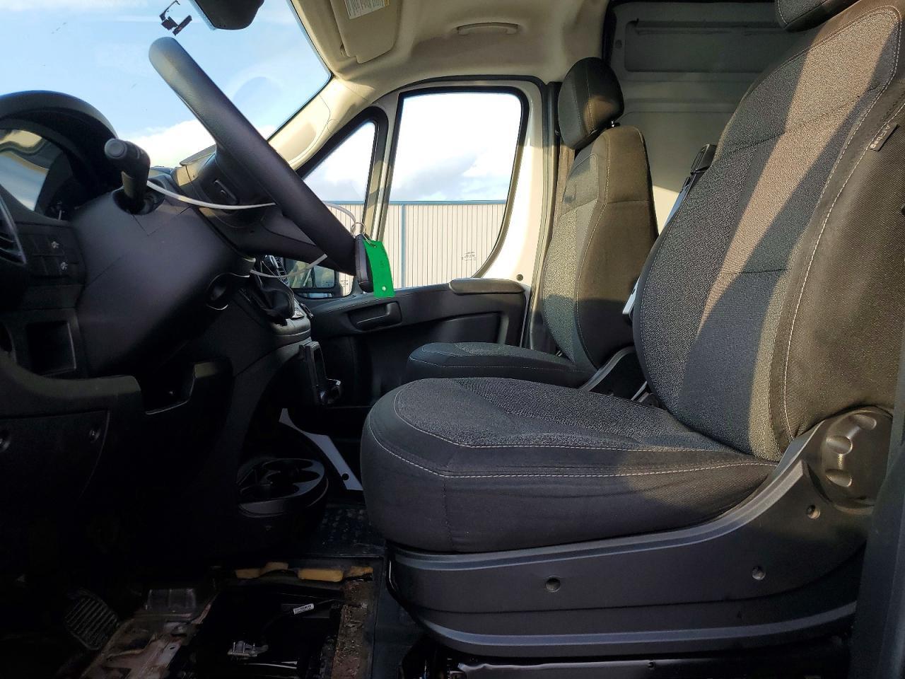 2023 RAM PROMASTER 2500 CARGO — Фото 7 из 14