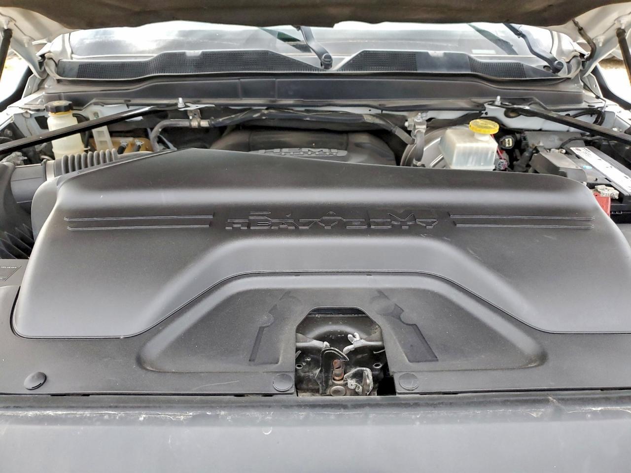 2020 RAM 2500 4WD V8 CREW CAB 6.4L — Фото 11 из 12