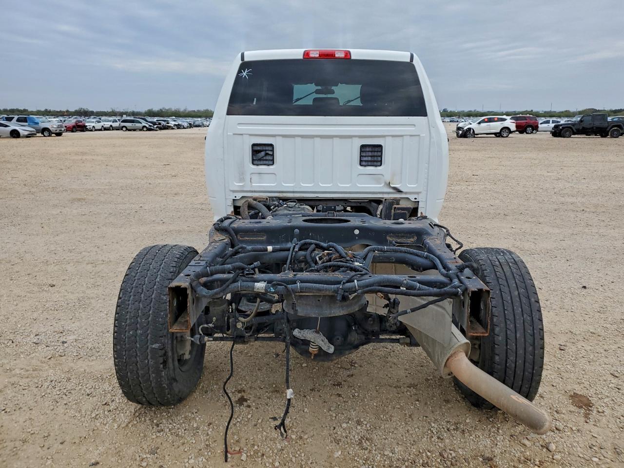 2020 RAM 2500 4WD V8 CREW CAB 6.4L — Фото 6 из 12