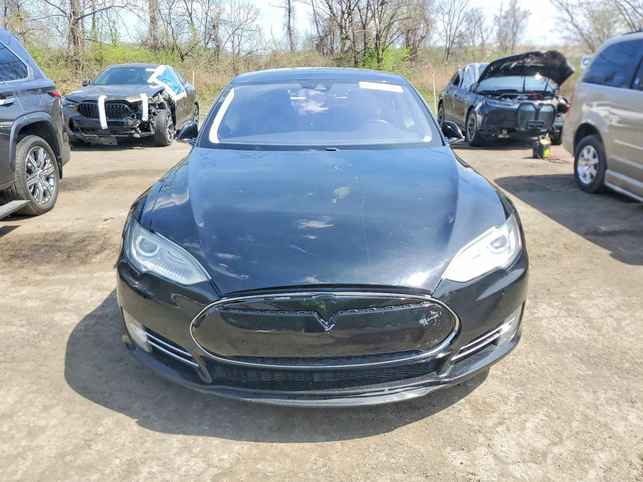 2015 TESLA MODEL S — Фото 5 из 12