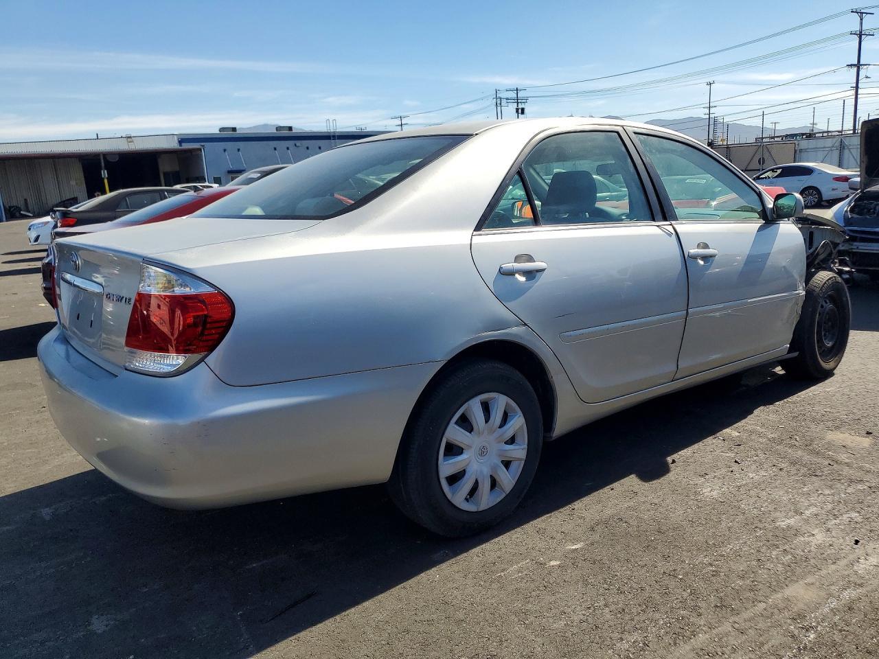 2005 TOYOTA CAMRY LE — Фото 3 из 12