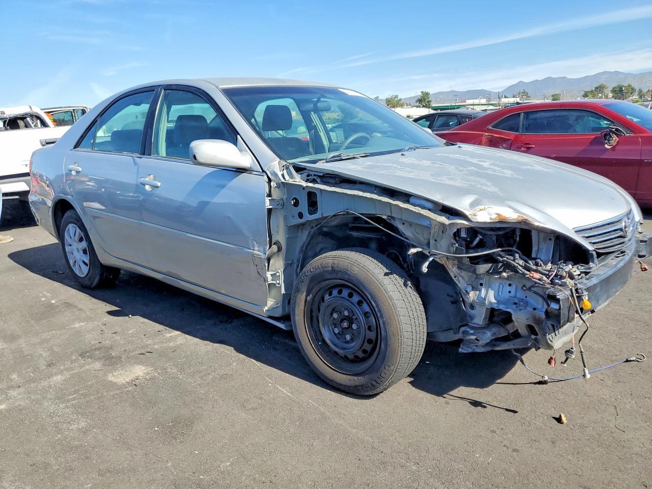 2005 TOYOTA CAMRY LE — Фото 4 из 12