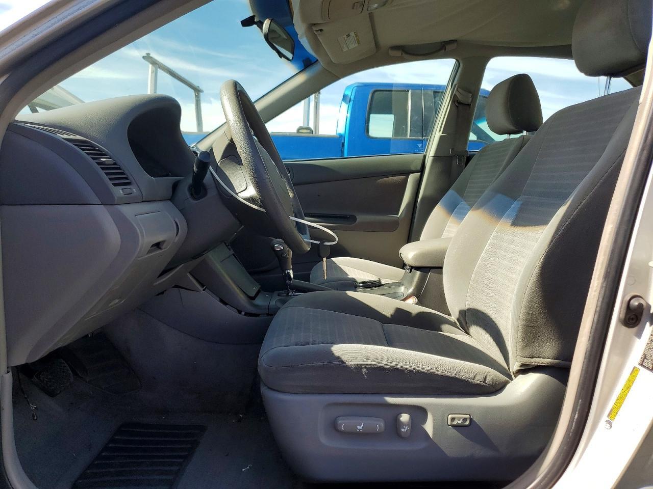 2005 TOYOTA CAMRY LE — Фото 7 из 12