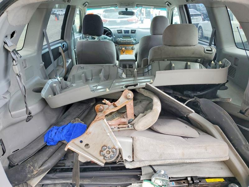 2010 TOYOTA HIGHLANDER HYBRID — Фото 13 из 14