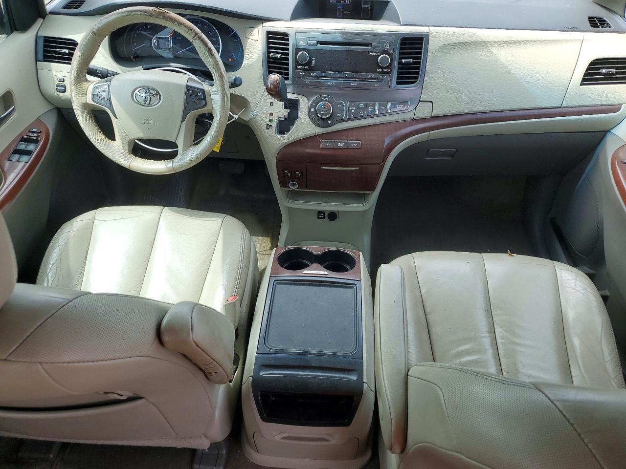 2014 TOYOTA SIENNA XLE 8-PASSENGER — Фото 8 из 14
