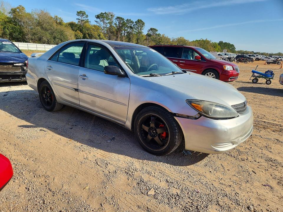 2003 TOYOTA CAMRY LE — Фото 4 из 12
