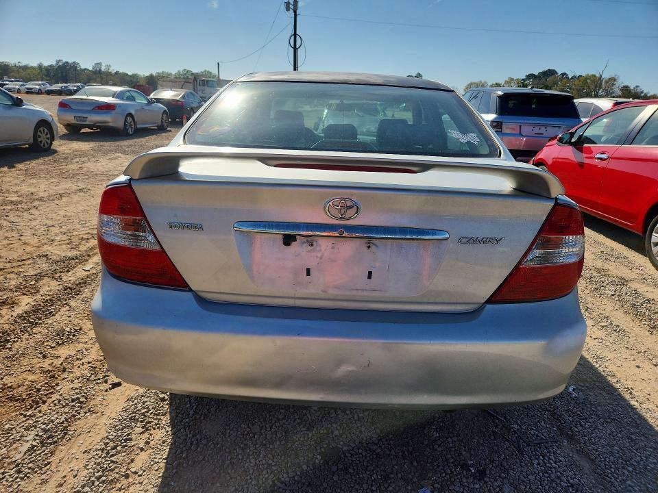 2003 TOYOTA CAMRY LE — Фото 6 из 12
