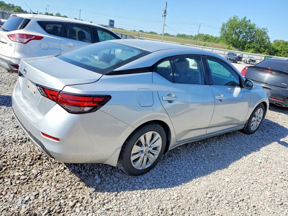 2021 NISSAN SENTRA S — Фото 3 из 12