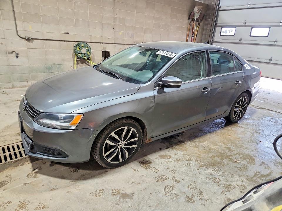 3VWBX7AJ8DM432453 2013 VOLKSWAGEN JETTA S/SE photo no. 1