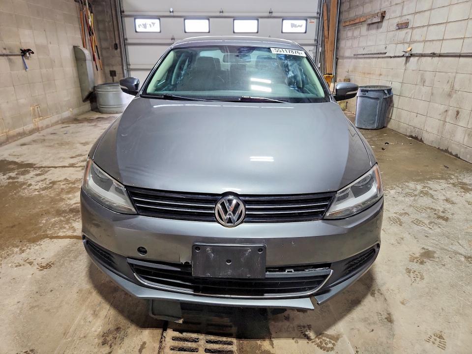 3VWBX7AJ8DM432453 2013 VOLKSWAGEN JETTA S/SE photo no. 5