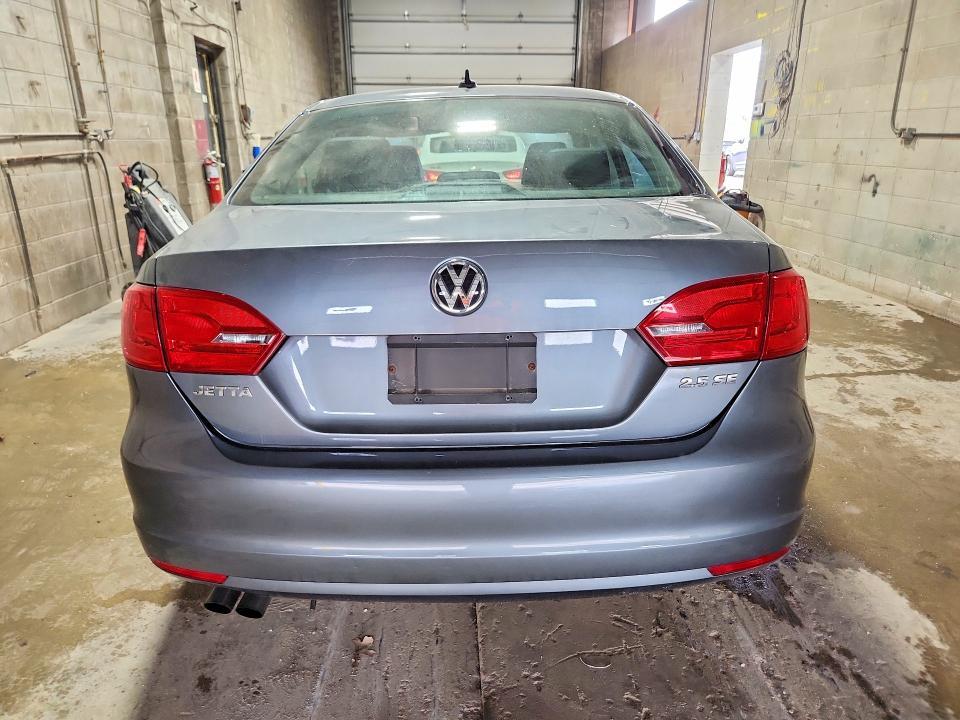 3VWBX7AJ8DM432453 2013 VOLKSWAGEN JETTA S/SE photo no. 6