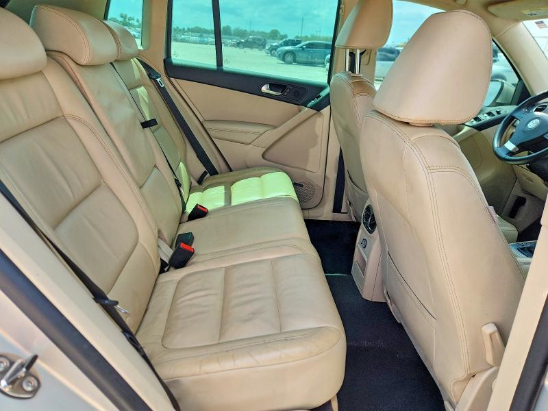 2010 VOLKSWAGEN TIGUAN S — Фото 10 из 12