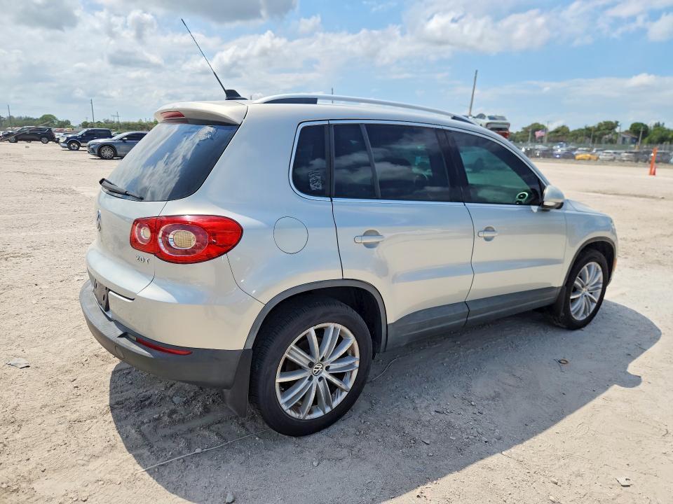 2010 VOLKSWAGEN TIGUAN S — Фото 3 из 12