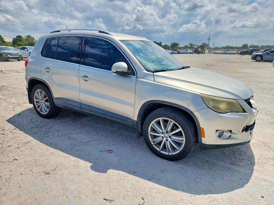 2010 VOLKSWAGEN TIGUAN S — Фото 4 из 12