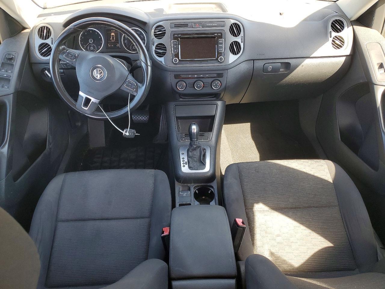 WVGAV7AX9FW613035 2015 VOLKSWAGEN TIGUAN photo no. 8