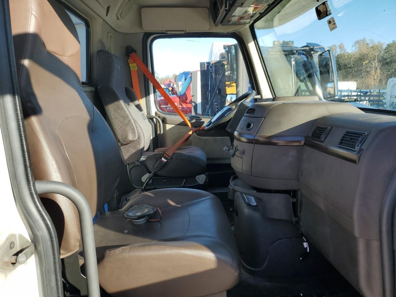 2017 VOLVO VNL SEMI TRUCK — Фото 5 из 10