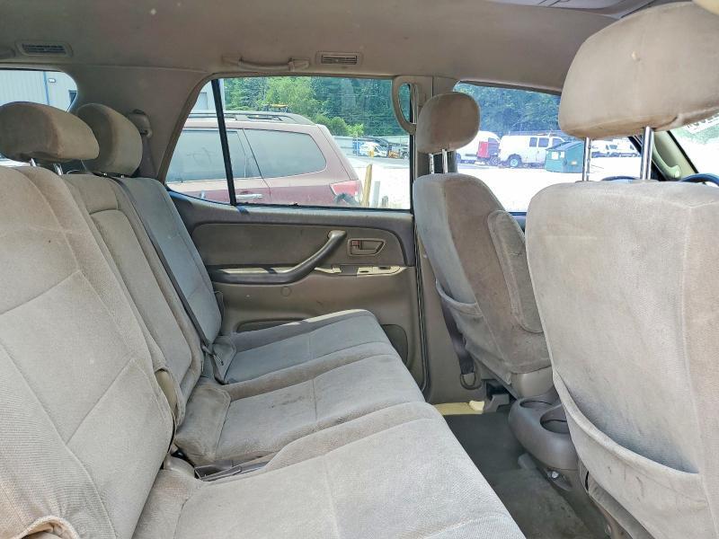 2002 TOYOTA SEQUOIA SR5 — Фото 11 из 13